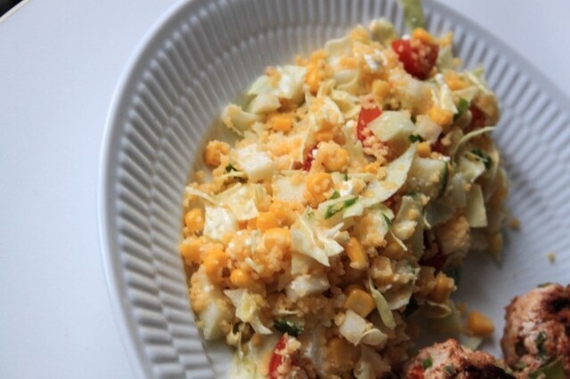 Dinner: Kyllinge frikadeller med glutenfri cous cous salat