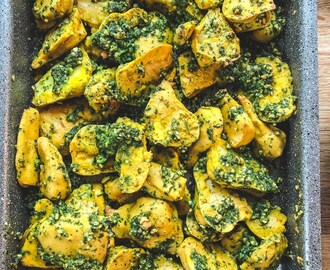 Indbagte pastinak-hapsere med persillepesto