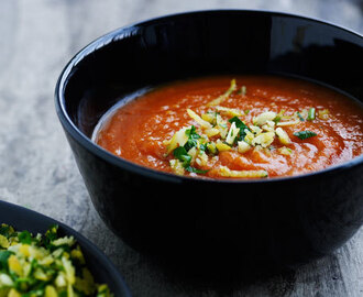 Tomatsuppe med gremolata