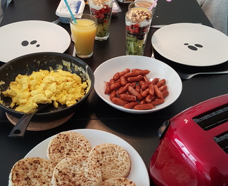 Fødselsdagsbrunch (Mellem)