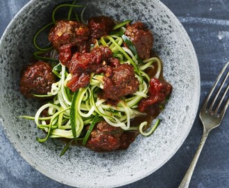 Squashspaghetti med oksedeller