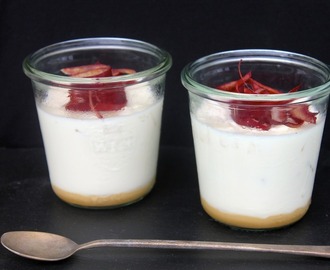 Panna cotta med æble og karamel