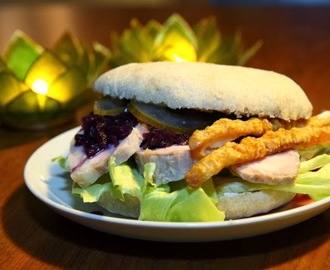 Flæskestegssandwiches i hjemmebagte, italienske sandwichboller