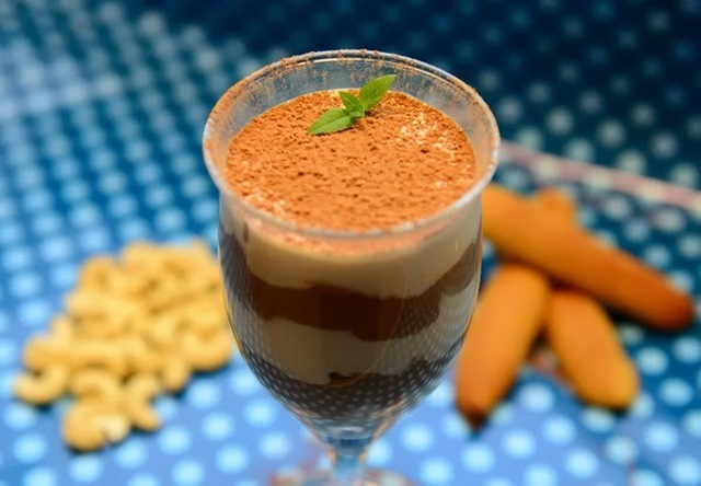 Cremet kaffe-/chokolade dessert a la Tiramisu