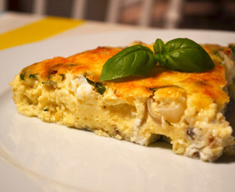 Frittata med hvide asparges, rødløg og mozzarella