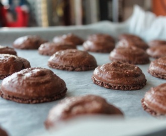 Macarons med chokoladeganache