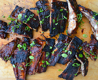 American spareribs og sweet potato fries