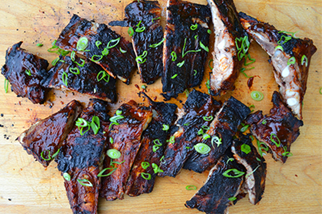 American spareribs og sweet potato fries