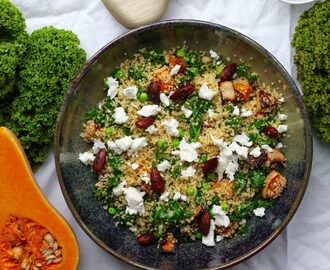 Cous cous salat med bagt græskar, grønkål og soyaristede mandler