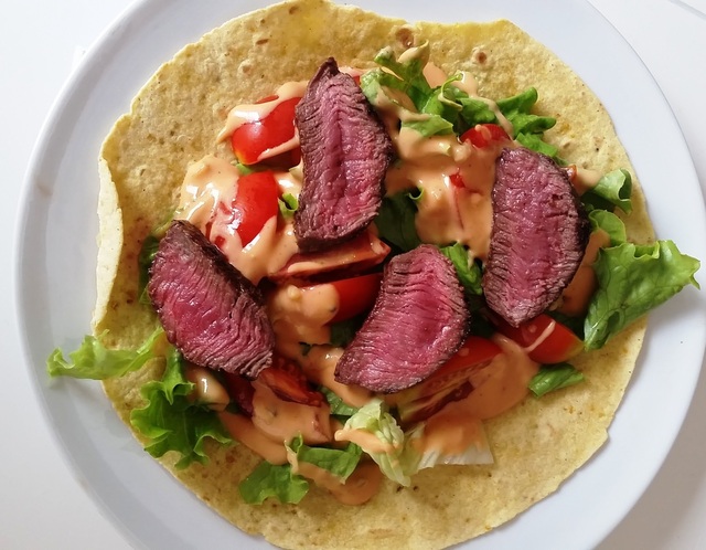 Wrap med Steak og Salat