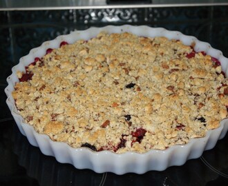 Crumble med bær