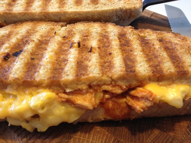 Grilled Mac & Cheese with BBQ Pulled Pork-panini