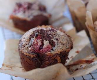 Chokolademuffins med hindbær og karamelliseret appelsinremonce