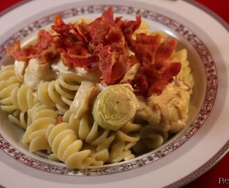 Pasta med porrer og bacon