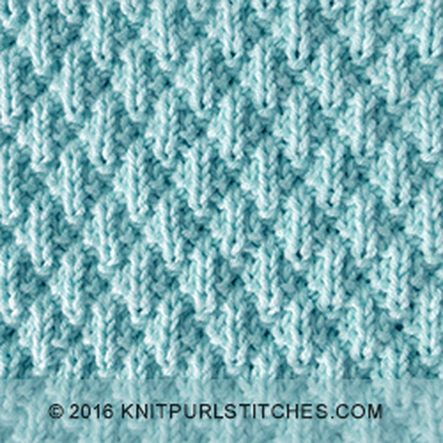 Stockinette and Moss Diamonds - knitting in the round