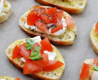 Bruschetta med tomat og mozzarella