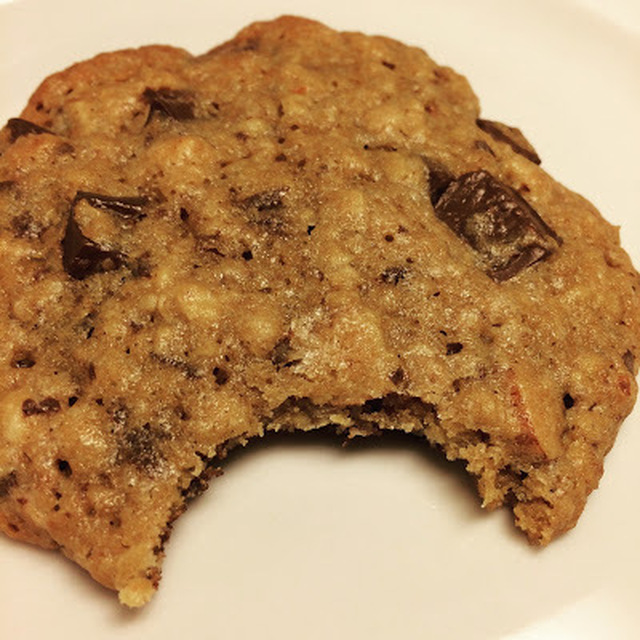Cookies m. mandler & chokolade.