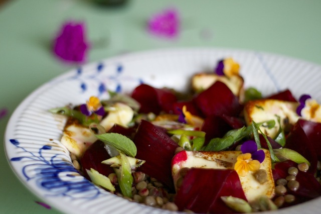 Mættende Salat med Linser og Rødbede