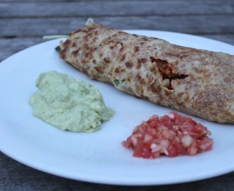 Tortilla med salsa og guacamole