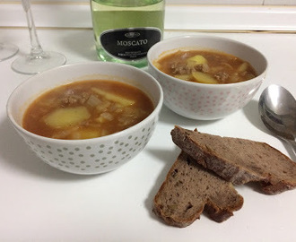 Kartoffelsuppe med oksekød