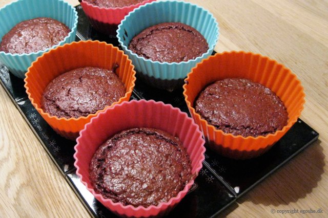 Mel-fri muffins med chokolade og rødbede