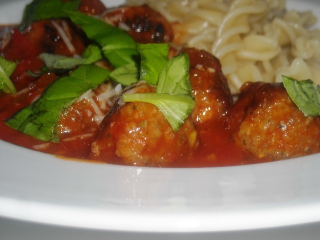 Spaghetti med Kødboller i Tomatsauce