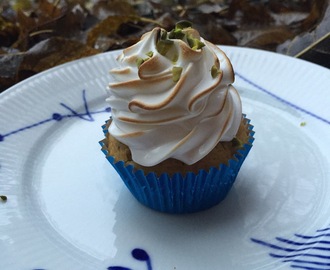 Lime Liquerice Cupcakes med flødebollerskum