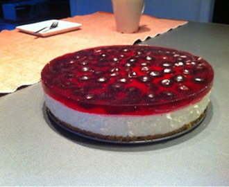 Cheesecake med kirsebærgele