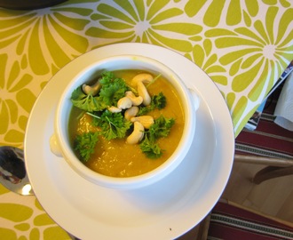 Gylden karrysuppe