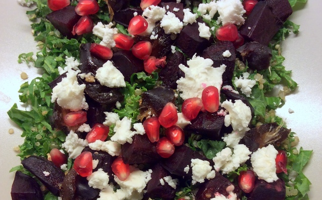 Salat med rødbeder, quinoa og grønkål