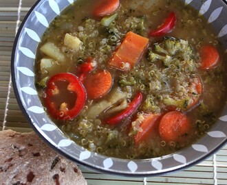 Grøntsagssuppe med quinoa