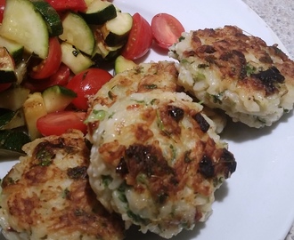 Risfrikadeller og Squashsalat med Cherrytomater