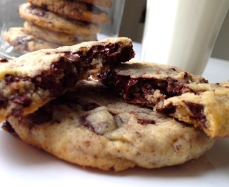 CHOCOLATE CHIP COOKIES