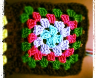 Hæklede oldemorfirkanter DIY (Granny squares)