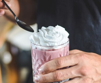 Milkshake med Raw Cake Strawberry Swirl