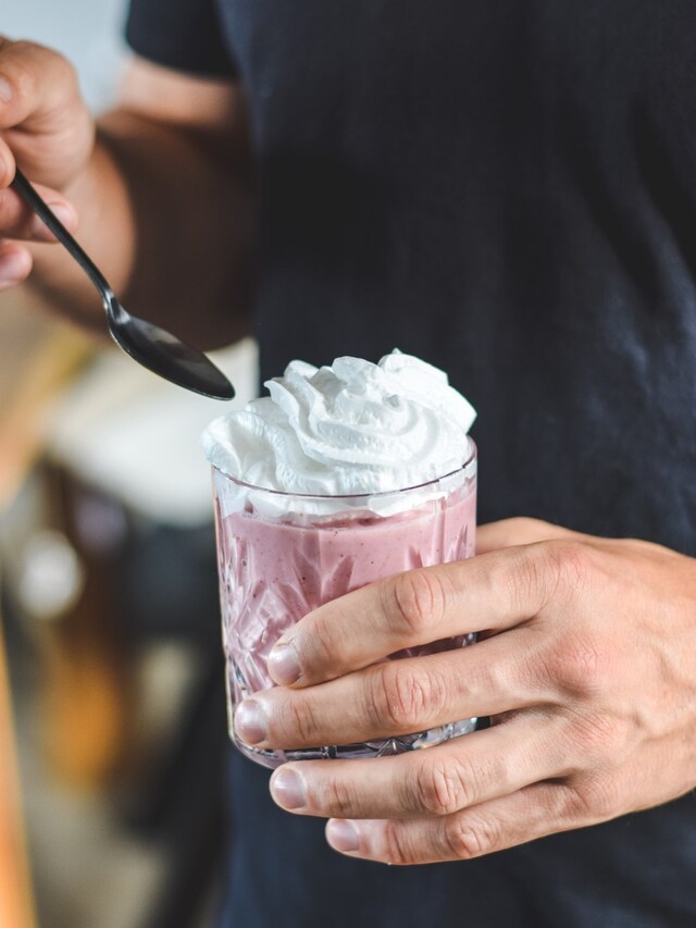 Milkshake med Raw Cake Strawberry Swirl