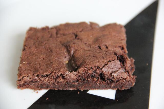 Nem, lækker og syndig brownie :)