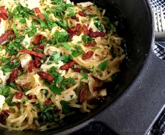 One pot pasta med kylling og bacon…