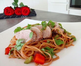 Svinefilet Teriyaki ☼ Tilberedt i kombidamp og servert med hot pasta ♫♪