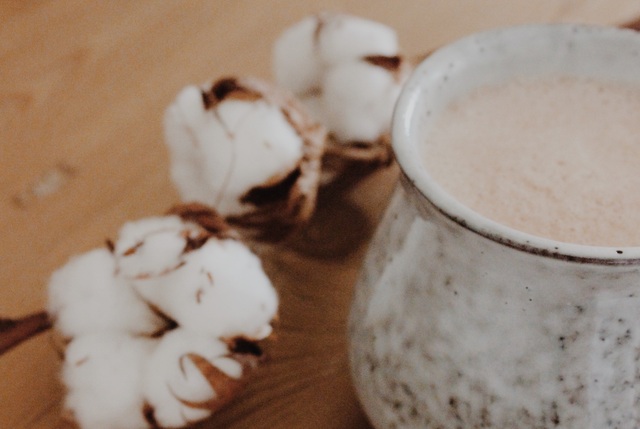 Adaptogenic & natural hot cocoa
