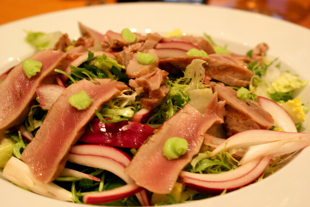 Salat med grillet tun og wasabidressing