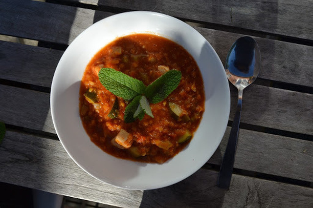 MARROKANSK SUPPE MED LINSER OG KYLLING