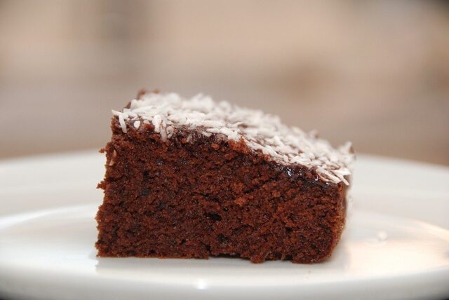 Lille chokoladekage med kokos – bagt på 15 minutter
