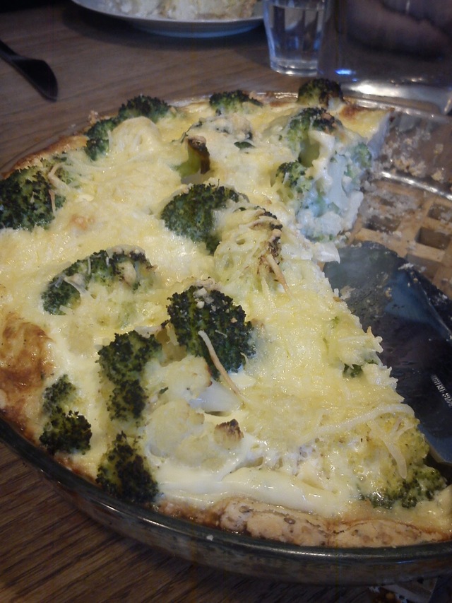 Broccoli- blomkåls tærte