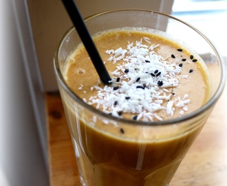 The Paleo Carrot Cake Smoothie