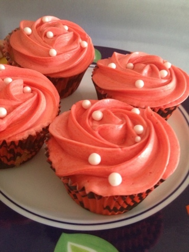 Red Roses Cupcakes