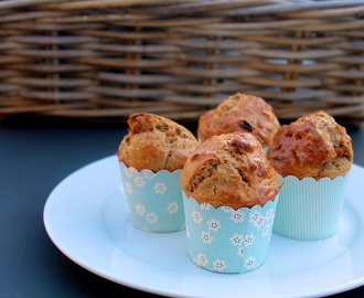 Nemme morgenmadsmuffins med mysli og banan