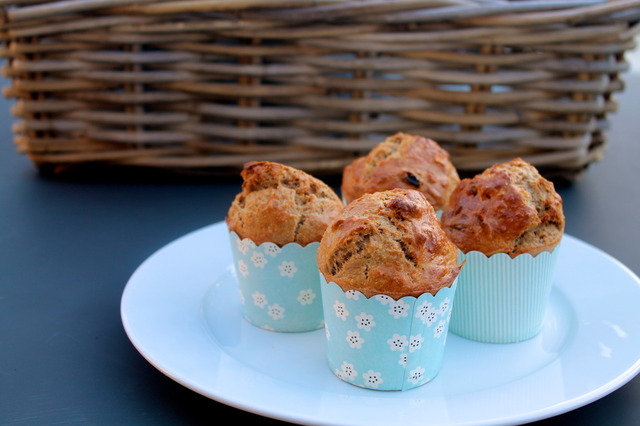 Nemme morgenmadsmuffins med mysli og banan