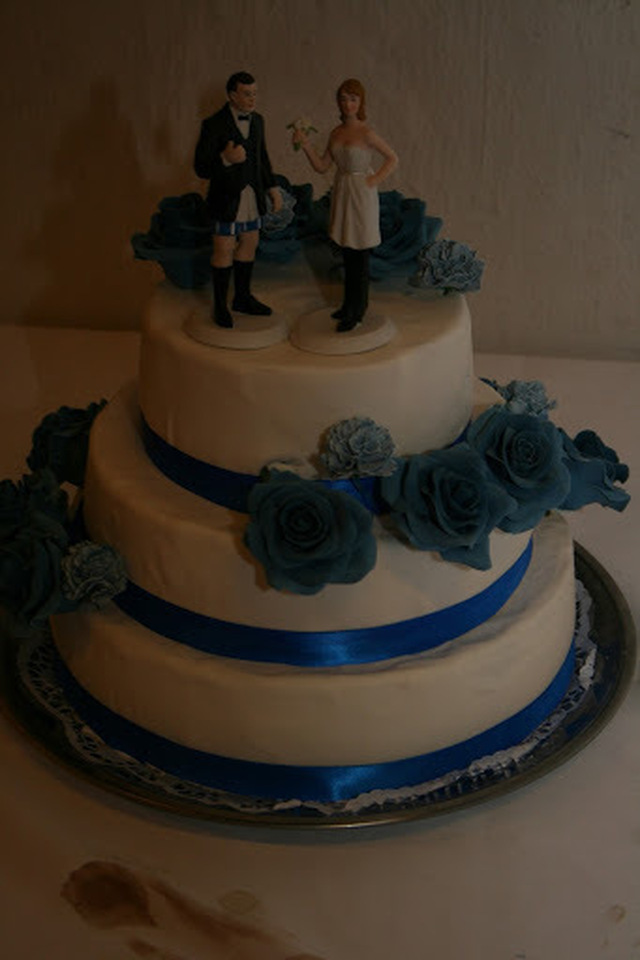 Bryllupskage i blå og hvid