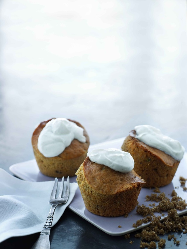 MUFFINS MED GULEROD OG SQUASH